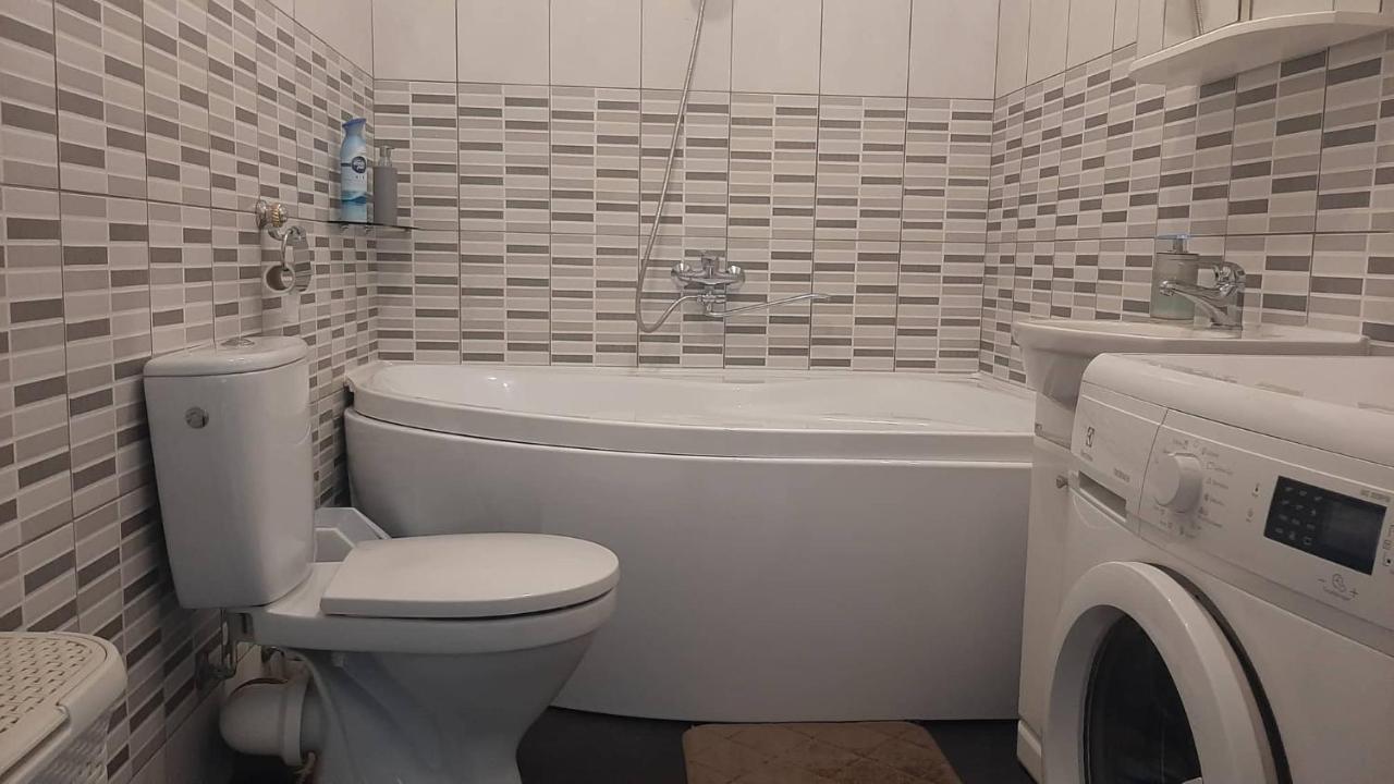 Jaukus Apartamentai Apartment Siauliai  Bagian luar foto